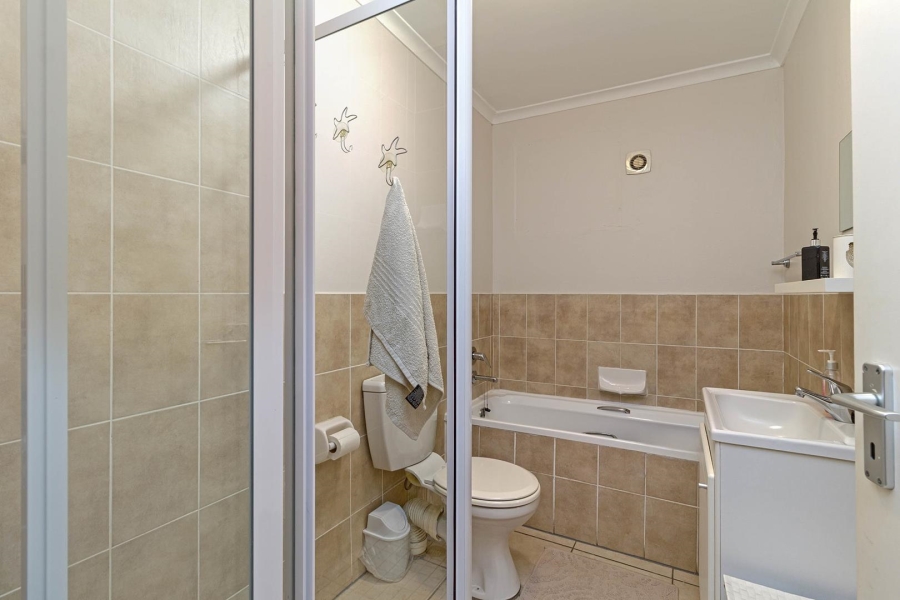 2 Bedroom Property for Sale in Royal Ascot Western Cape